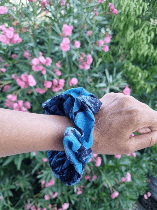 Chouchou motif éclat céleste 💙