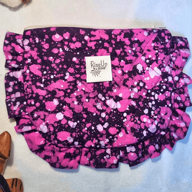 Pochette matelassée à fronce motif pluie florale 🌷