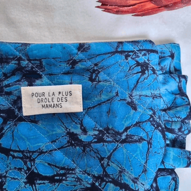 Pochette matelassée à fronce motif éclat céleste 💙